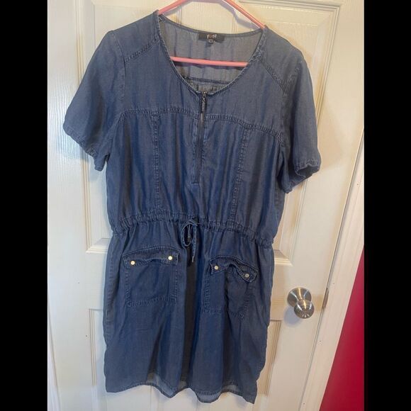 Yest denim look dress sz 12. - Picture 1 of 6